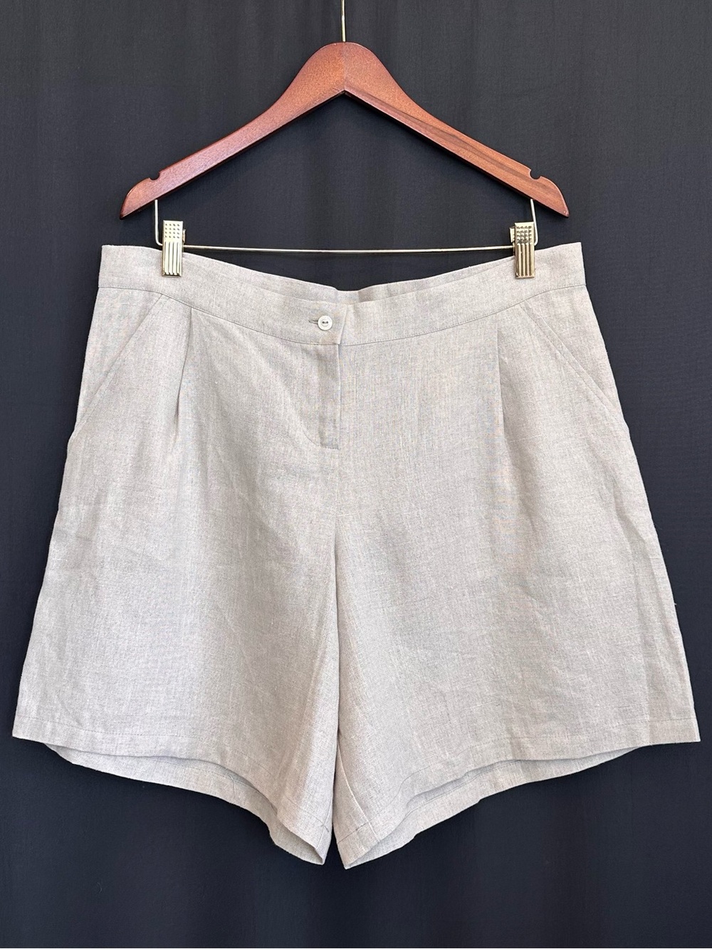 NWT Anna Bey 100% Linen Pleated Tailored Shorts EU Made size 42/10